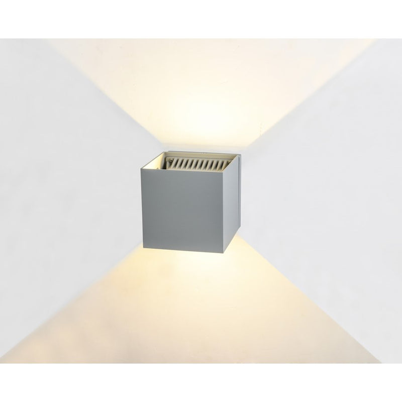 Avenue Lighting Avenue Outdoor LED 8" Outdoor Sconce, Silver
