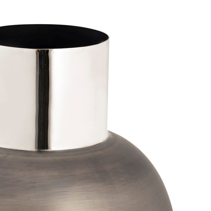 Atlas Lighting Allred Vase, Brushed Gunmetal