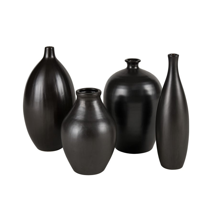 Atlas Lighting Faye Medium Vase, Black