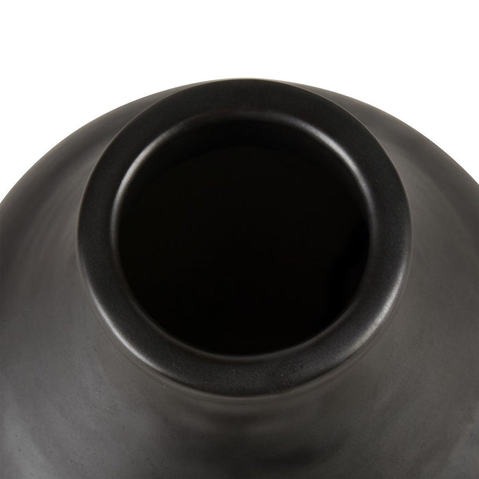 Atlas Lighting Faye Small Vase, Black