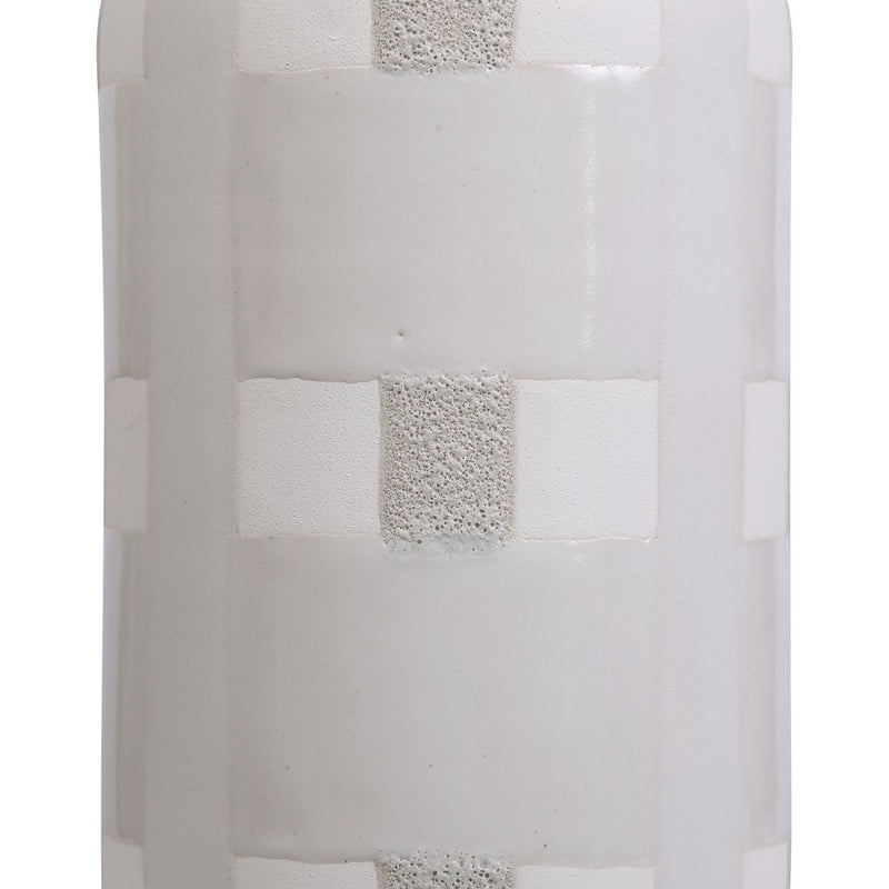 Atlas Lighting Tammy Small Vase | Beige Earthenware | Modern & Farmhouse Accent | 4.5 x 4.5 x 9 in | Model AC11625-01