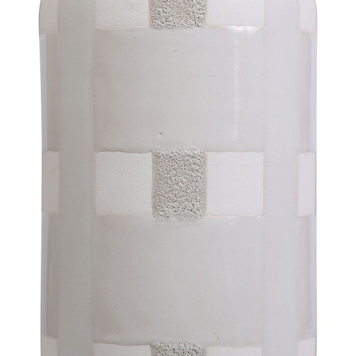 Atlas Lighting Tammy Small Vase, Beige