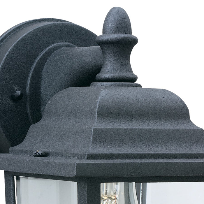 Atlas Lighting Hawthorne 8.5'' High 1Lt Outdoor Sconce, Black/Clear