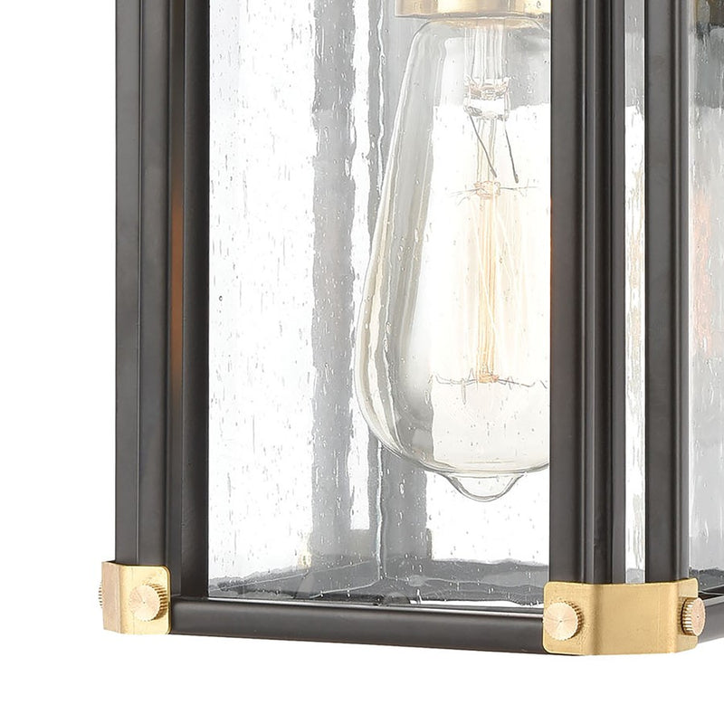 Atlas Lighting Vincentown 11in 1-Light Outdoor Sconce | Transitional Matte Black and Brushed Brass with Clear Seeded Glass | Model OL11235-BK