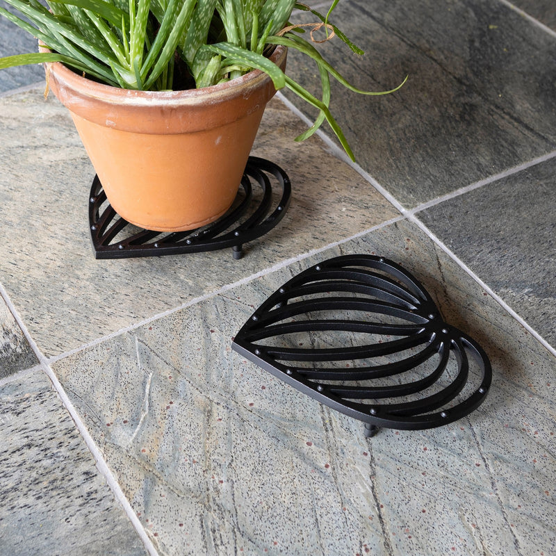 ACHLA Leaf Wrought Iron Trivet Set of 2 | Black Powdercoat Cast Iron | Indoor & Outdoor Plant Stand | 8 x 7 x 1 in | Model TWI-05-2