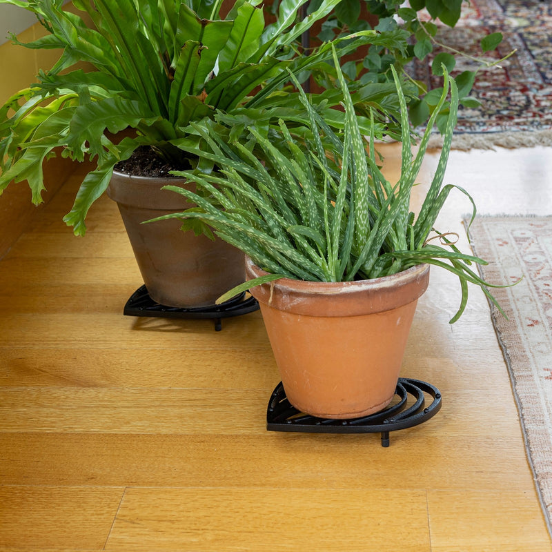 ACHLA Leaf Wrought Iron Trivet Set of 2 | Black Powdercoat Cast Iron | Indoor & Outdoor Plant Stand | 8 x 7 x 1 in | Model TWI-05-2