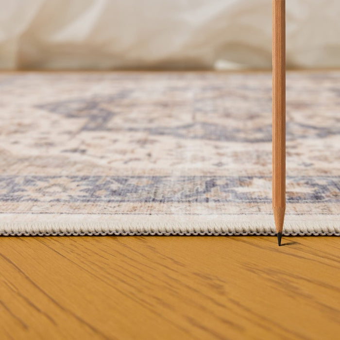 Haus Appeal Designs Hamford 2x3 Ivory Accent Rug
