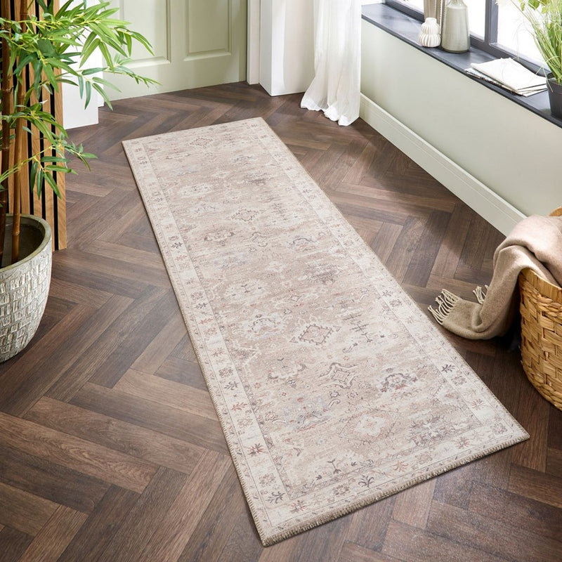 Haus Appeal Mansion 2'7'' x 9'10'' Runner, Gold