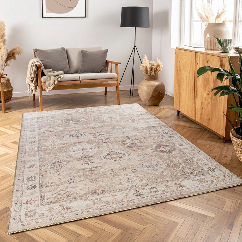 Haus Appeal Mansion 7'10" x 10'6" Area Rug, Gold