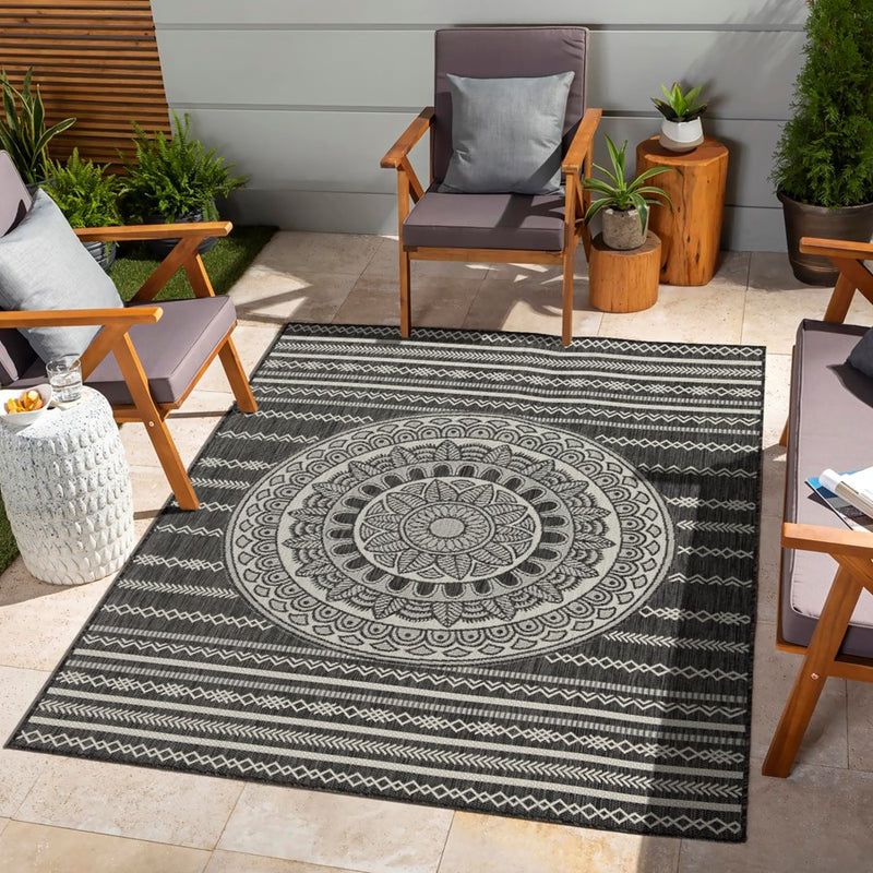 Conrad Home Harmony 5'3''x7'3'' Rug, Anthra/White Medallion/Stripes