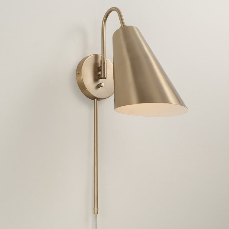 Capital Lighting Leo 1Lt Sconce, Brass/Brass Metal/White Interior