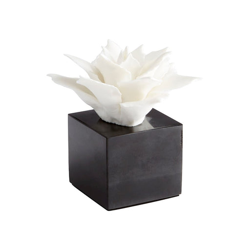 Cyan Design Medium Calendine Sculpture, White