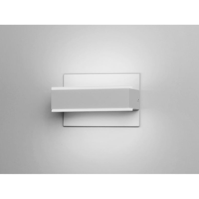 ET2 Lighting Omni LED 7" 5-Light Bath Vanity, White