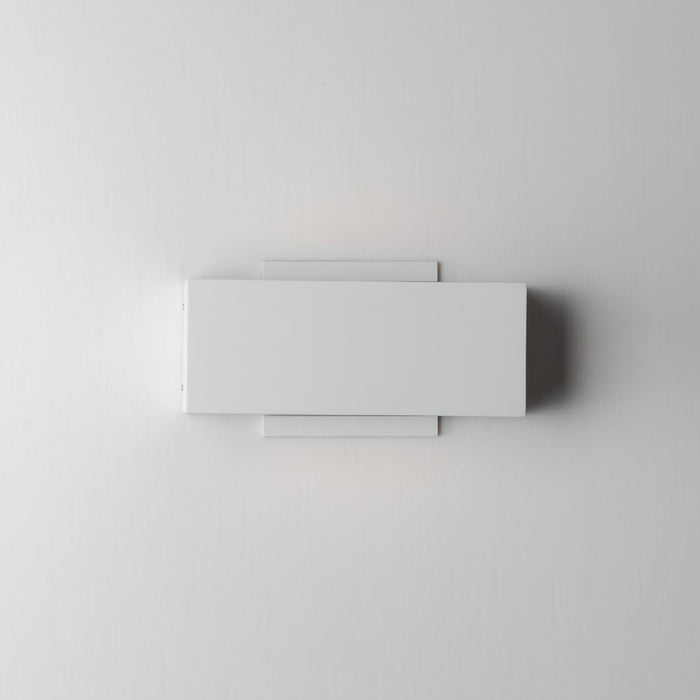 ET2 Lighting Blok 2-Light 9" LED Outdoor Wall Sconce, White