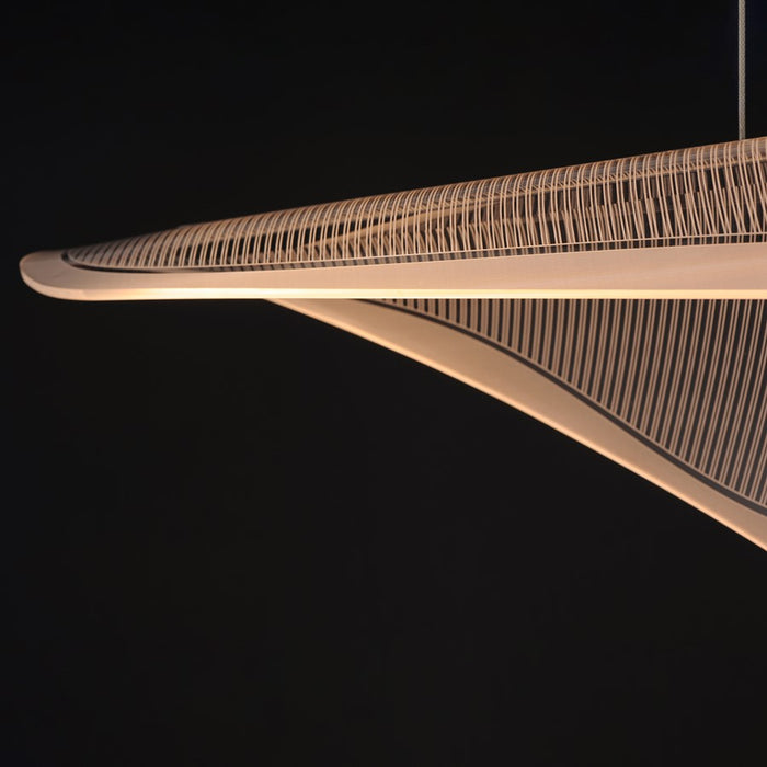 ET2 Lighting Manta 1Lt 47" LED Linear Pendant, Chrome/Ribbed