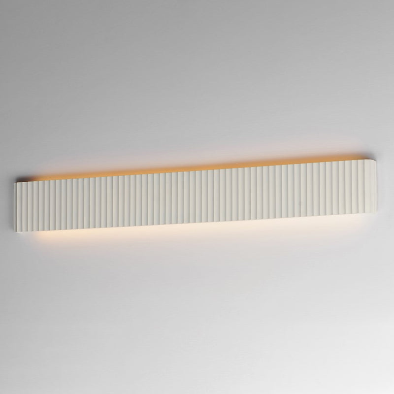 ET2 Lighting Delphi 1 Light 47.5" LED Wall Sconce, Chaulk White