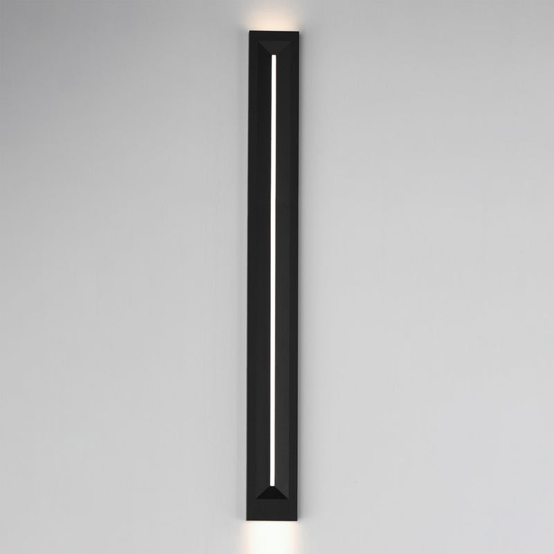 ET2 Lighting Fosso 1 Light 47" Outdoor Wall Mount, Black