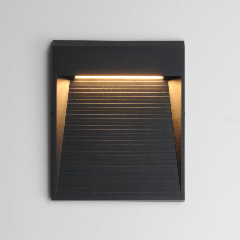 ET2 Lighting Steppes 1 Light LED Outdoor Sconce, Black