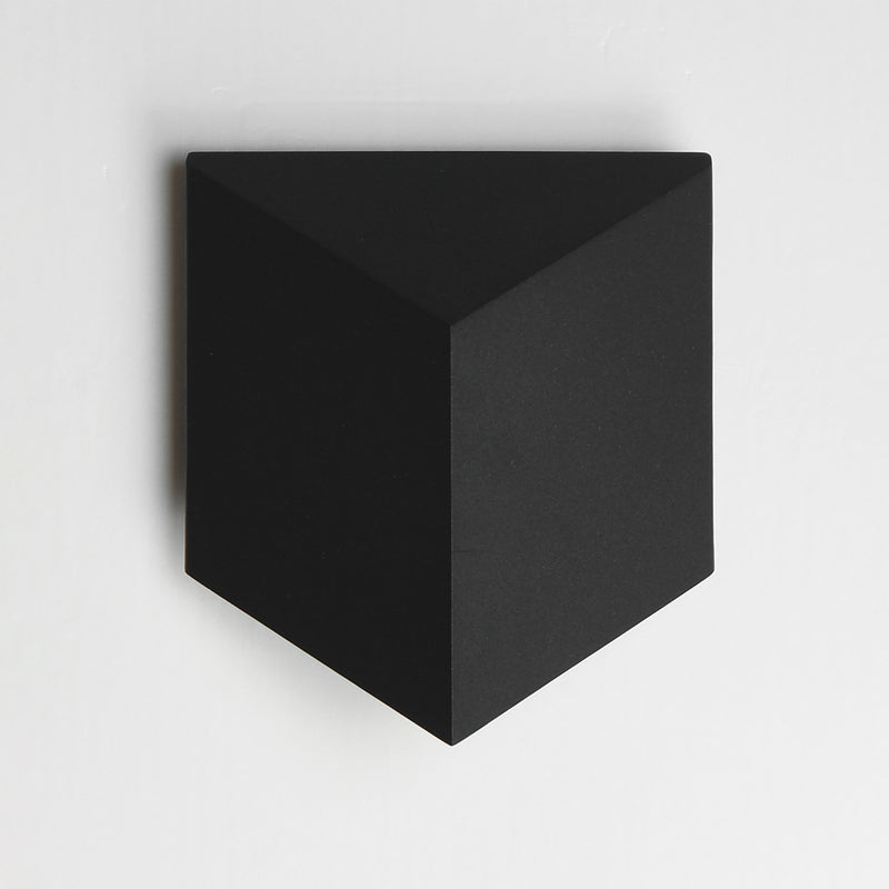 ET2 Fractal 7in 1-Light Outdoor Wall Sconce | Modern Matte Black and Glass | Entryway & Patio | 6.5 x 7.5 x 3.25 in | Model E41561-BK