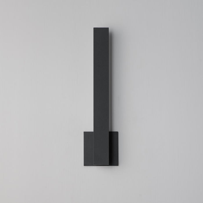 ET2 Lighting Alumilux 1Lt 5CCT 18" LED Outdoor Sconce, Black