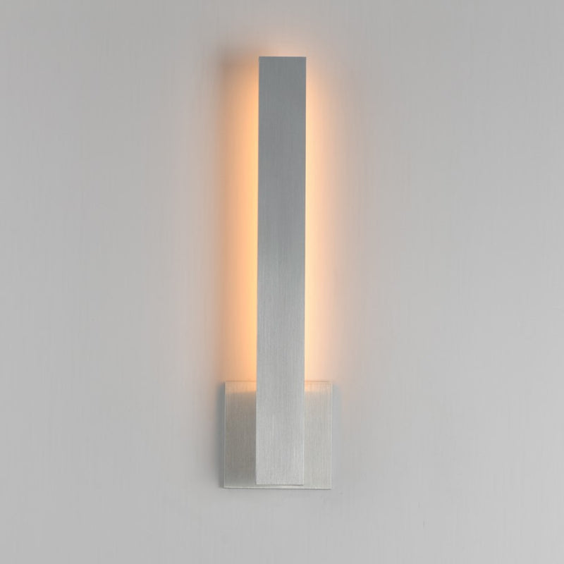 ET2 Lighting Alumilux 1Lt 5CCT 18" LED Outdoor Sconce, Aluminum