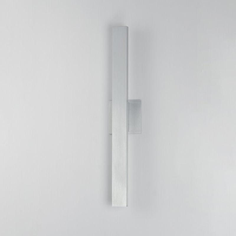 ET2 Lighting Alumilux 2Lt 5CCT 24" LED Outdoor Sconce, Aluminum