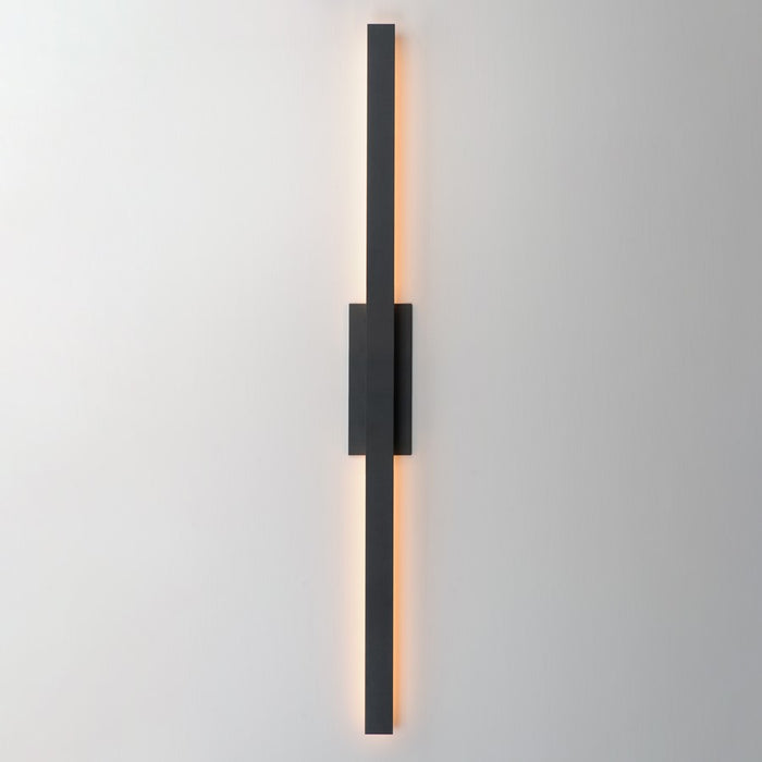 ET2 Lighting Alumilux 2Lt 5CCT 51" LED Outdoor Sconce, Black