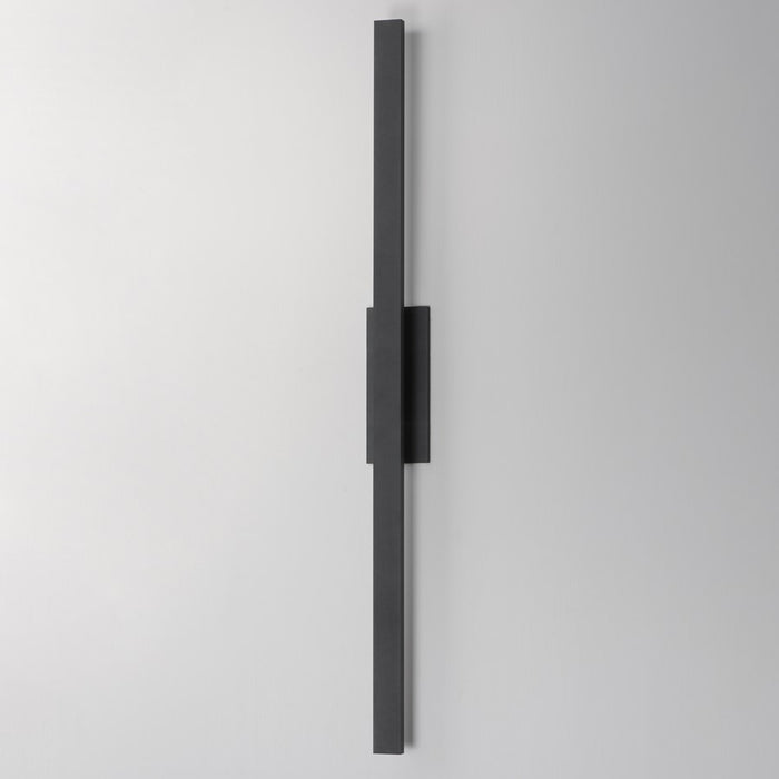 ET2 Lighting Alumilux 2Lt 5CCT 51" LED Outdoor Sconce, Black