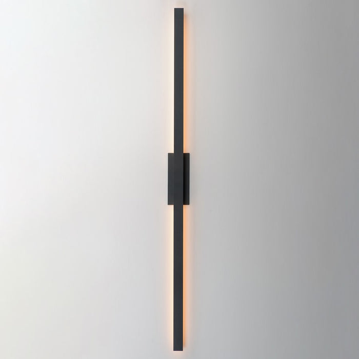 ET2 Lighting Alumilux 2Lt 5CCT 96" LED Outdoor Sconce, Black