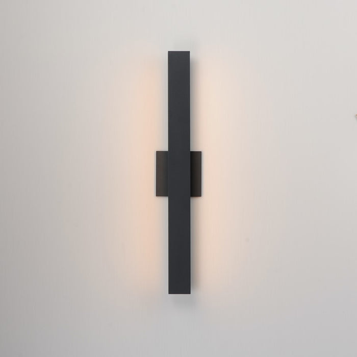 ET2 Lighting Alumilux SideLine 2Lt 24" LED Outdoor Sconce, Black