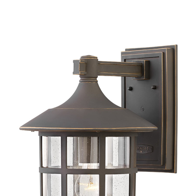 Hinkley Freeport 1-Light Outdoor Wall Sconce | Traditional Coastal Cast Aluminum and Clear Seedy Glass | Covered Patio & Entryway | 11 x 10 | Model 1865OZ