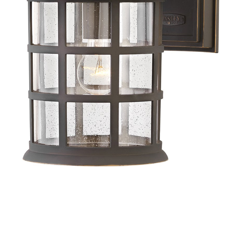 Hinkley Freeport 1-Light Outdoor Wall Sconce | Traditional Coastal Cast Aluminum and Clear Seedy Glass | Covered Patio & Entryway | 11 x 10 | Model 1865OZ