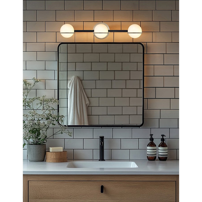 Justice Evolv Fusion Centric 3Lt Bath Bar, Black/Opal Glass