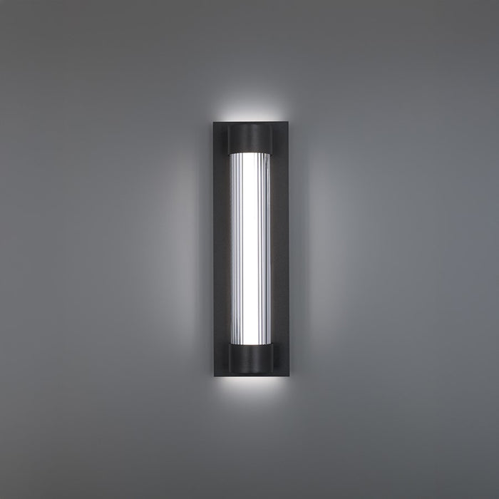 Modern Forms Chyzel 18" LED Outdoor Wall Light, 2700K, Black/Clear/Frost