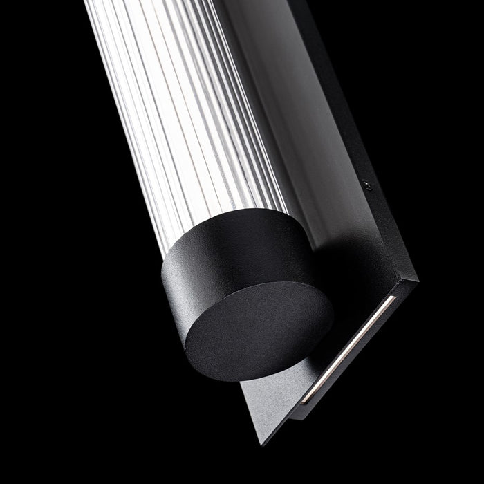 Modern Forms Chyzel 18" LED Outdoor Wall Light, 2700K, Black/Clear/Frost