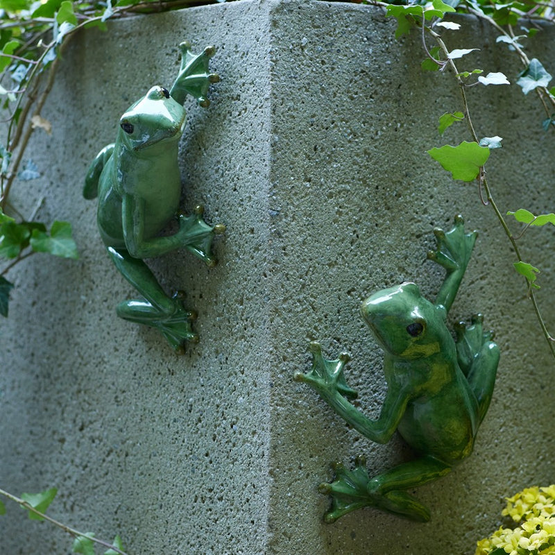 Melrose Stone Garden Frog Wall Accent (Set of 2), Green