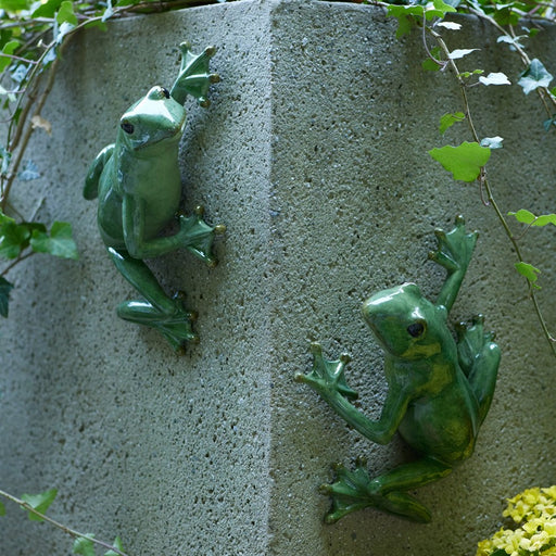 Melrose Stone Garden Frog Wall Accent (Set of 2), Green