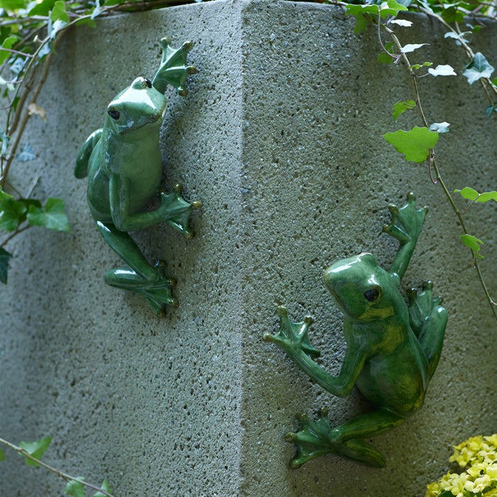 Melrose Stone Garden Frog Wall Accent (Set of 2), Green