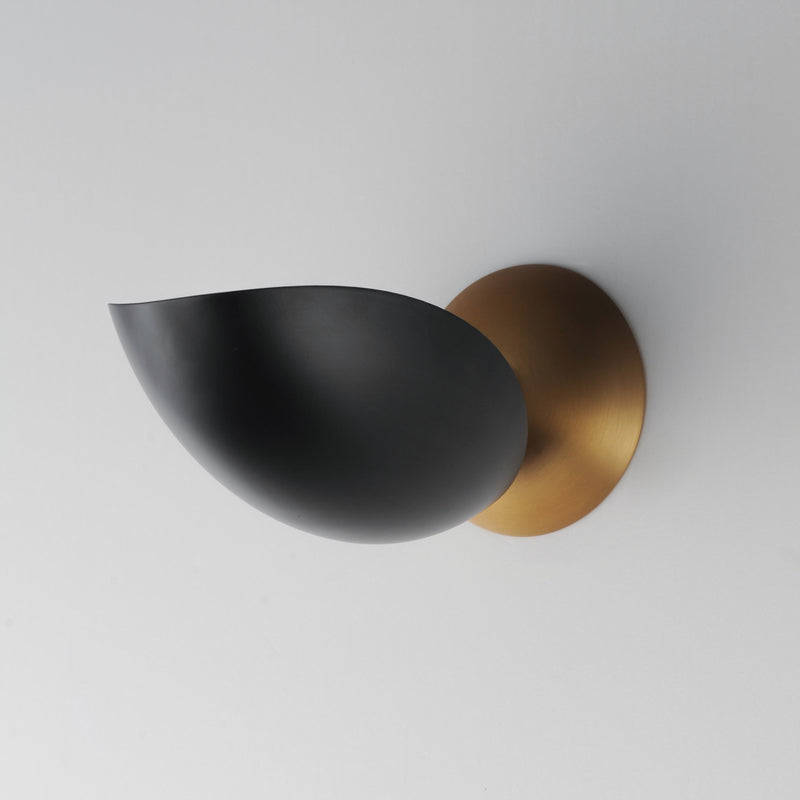 Maxim Lighting Maris 1Lt 8" Wall Sconce, Black/Natural Aged Brass