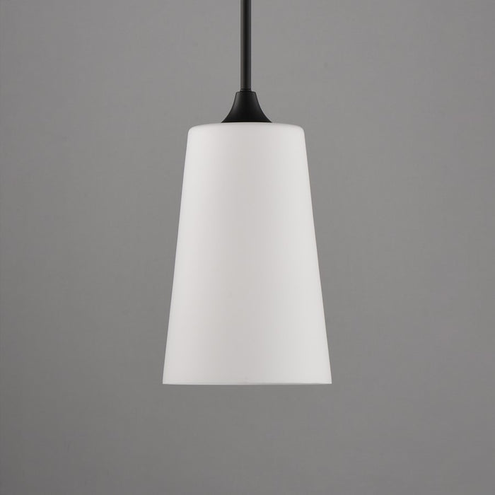 Maxim Lighting Hudson 1Lt 14.5" Single Pendant, Black/Satin White