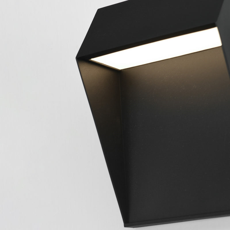 Maxim Lighting Cliffsedge VX 1Lt 11" Outdoor Wall Mount, Black/Gold