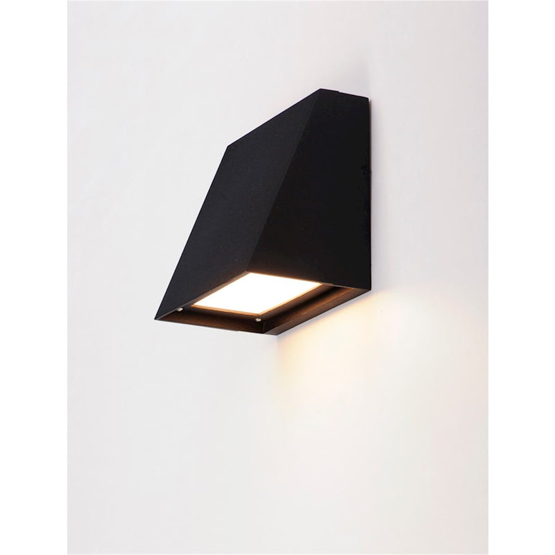 Maxim Lighting Pathfinder LED 1-Light Outdoor Wall Sconce