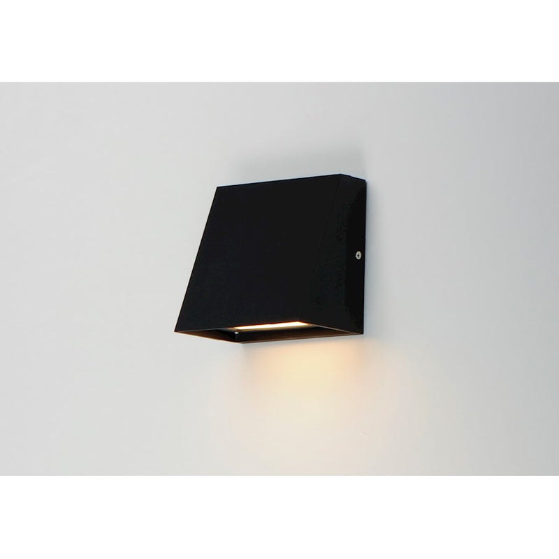 Maxim Lighting Pathfinder LED 1-Light Outdoor Wall Sconce