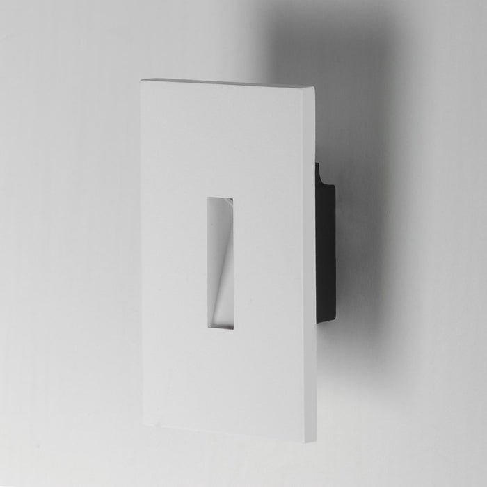 Maxim Lighting Path 1 Light Outdoor Path LED Step Light/3CCT, White