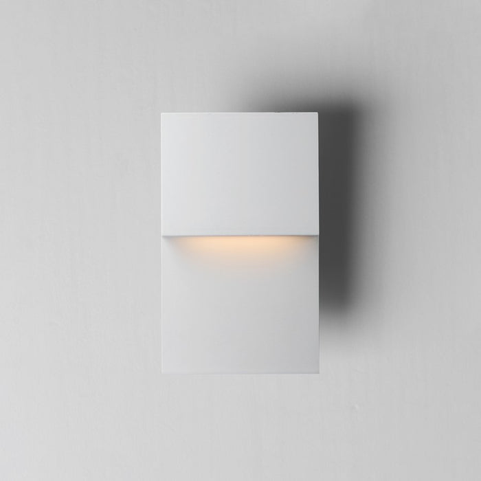 Maxim Lighting Pathfinder 1 Light Outdoor Pathway Light, White