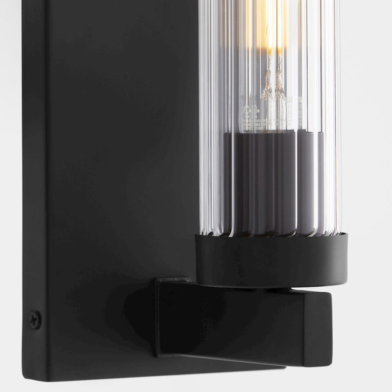 Quorum Kilbey 1Lt Wall Mount, Matte Black/Clear/Fluted