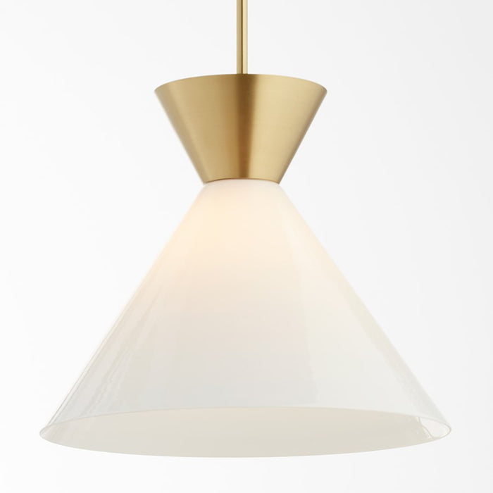Quorum Beldar Pendant, Aged Brass/Gloss Opal/Opal