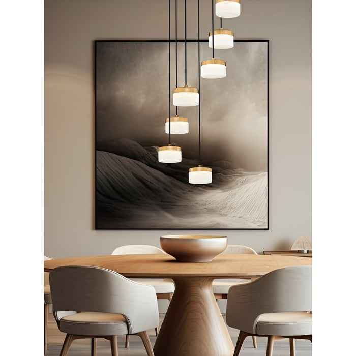 Z-Lite Renaud 7Lt Chandelier, Modern Gold/Feathered White