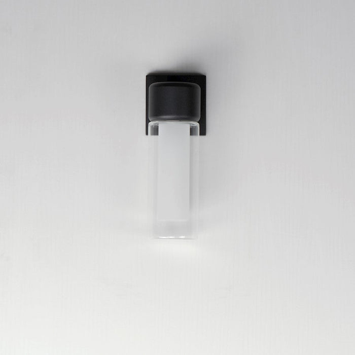 ET2 Lighting Dram 1 Light Outdoor Wall Mount, Black/Clear/Frost